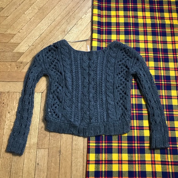 Free People Cropped Grey Knit Sweater Scoop Neck - Picture 6 of 6